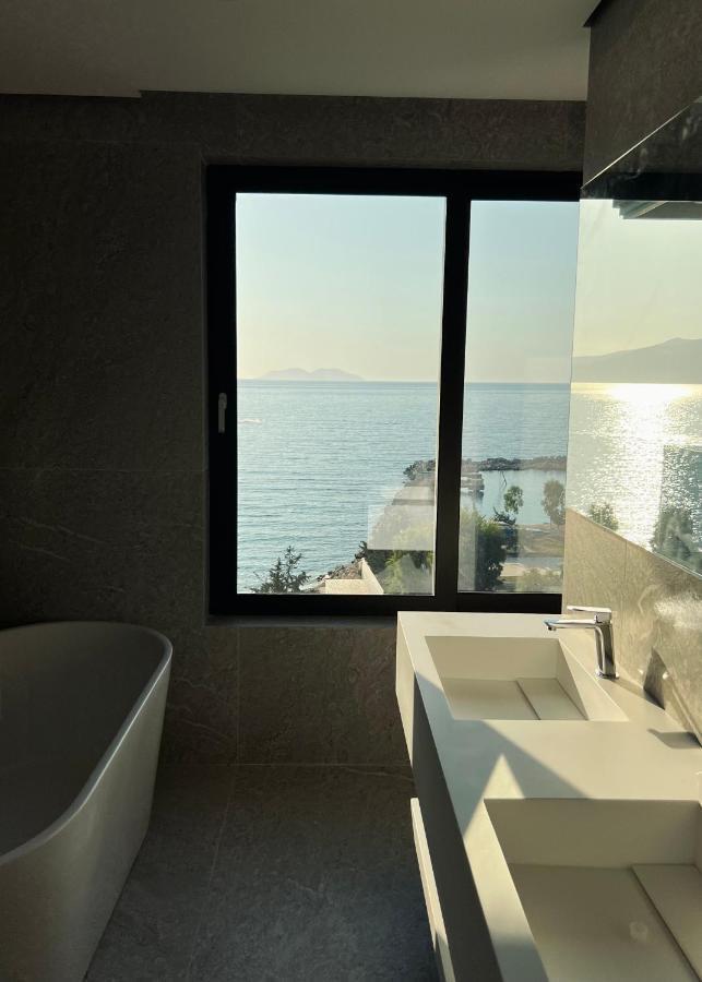 Mazarine Hotel, Vlore, Albania Radhima Kültér fotó