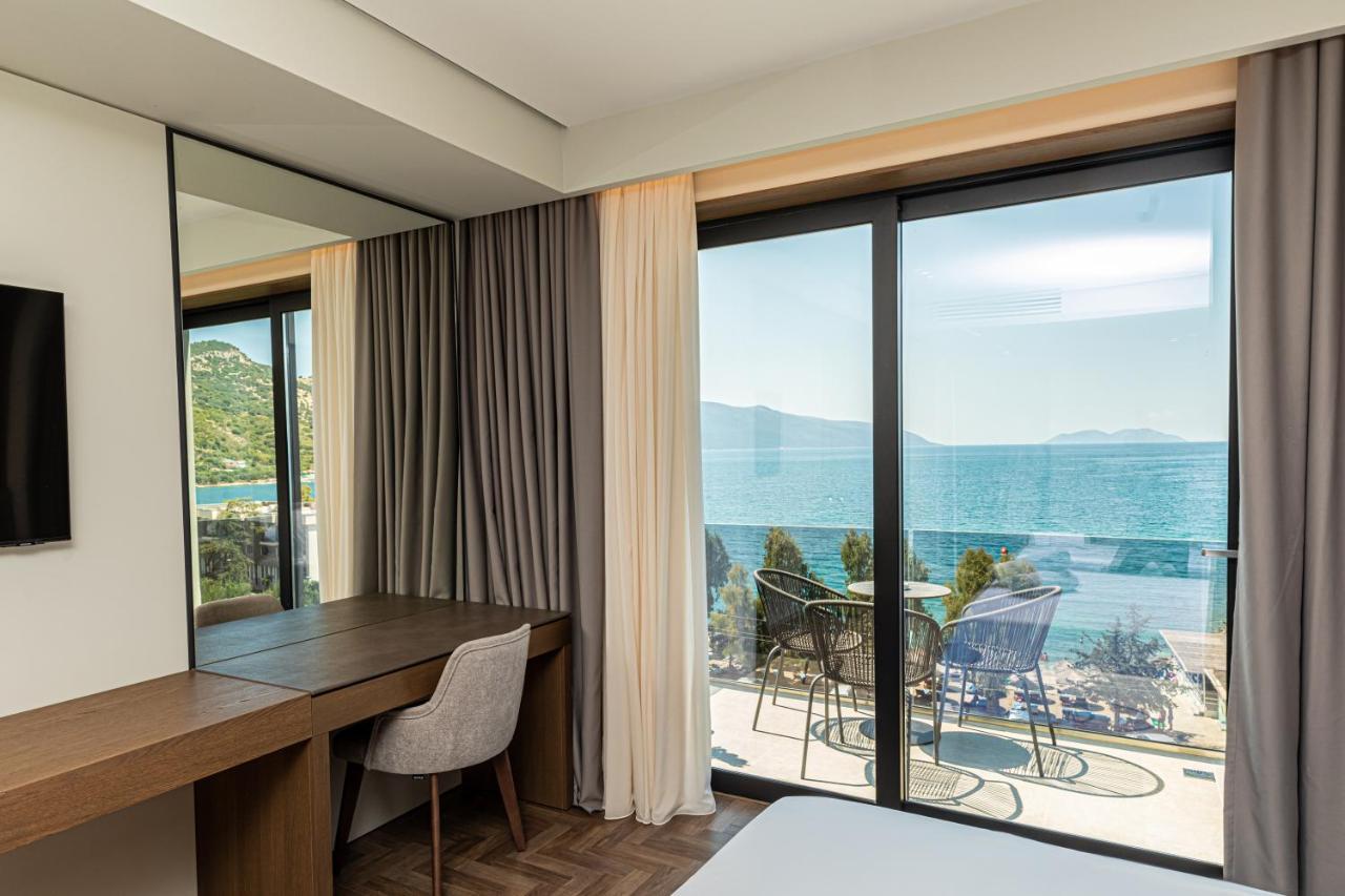 Mazarine Hotel, Vlore, Albania Kültér fotó