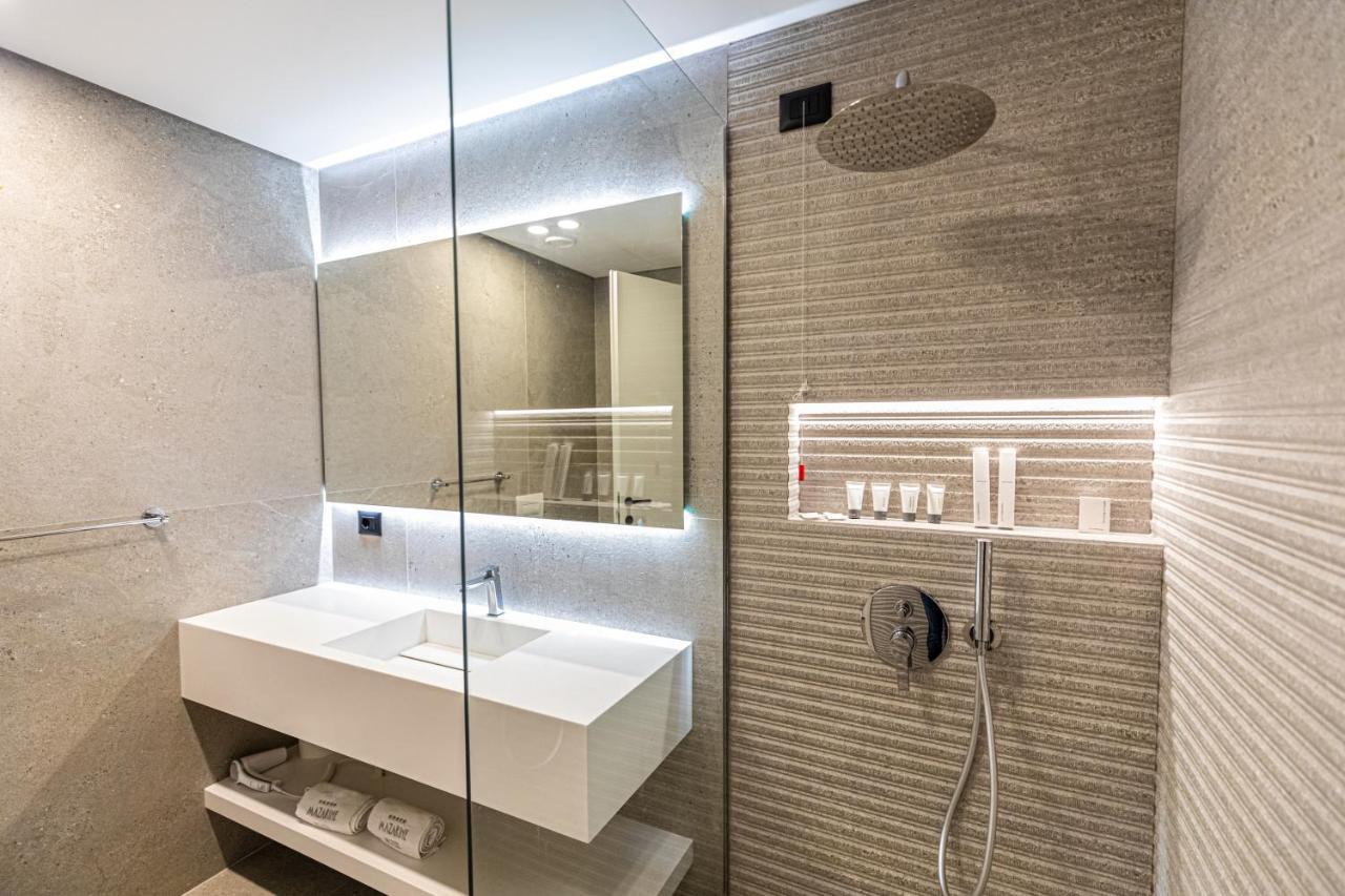 Mazarine Hotel, Vlore, Albania Radhima Kültér fotó