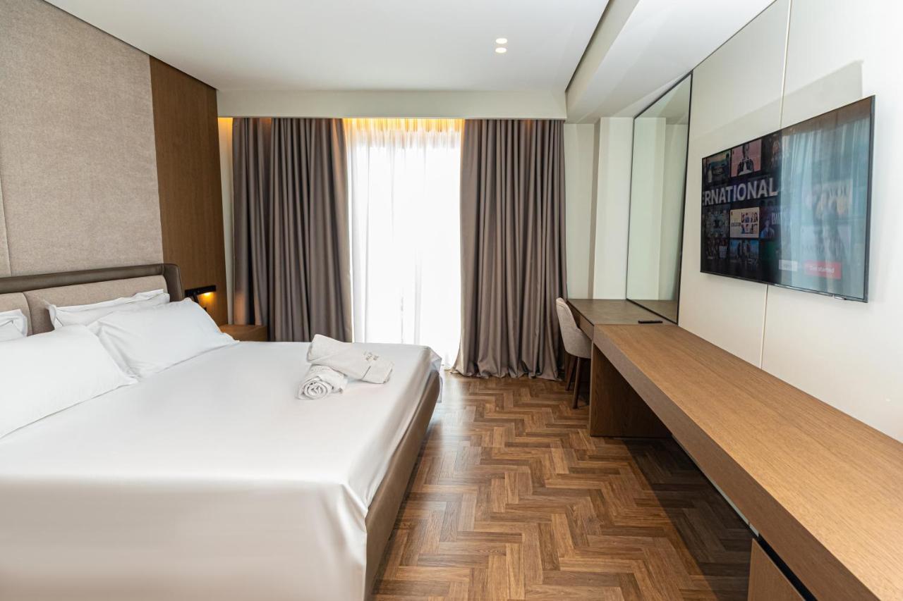 Mazarine Hotel, Vlore, Albania Radhima Kültér fotó