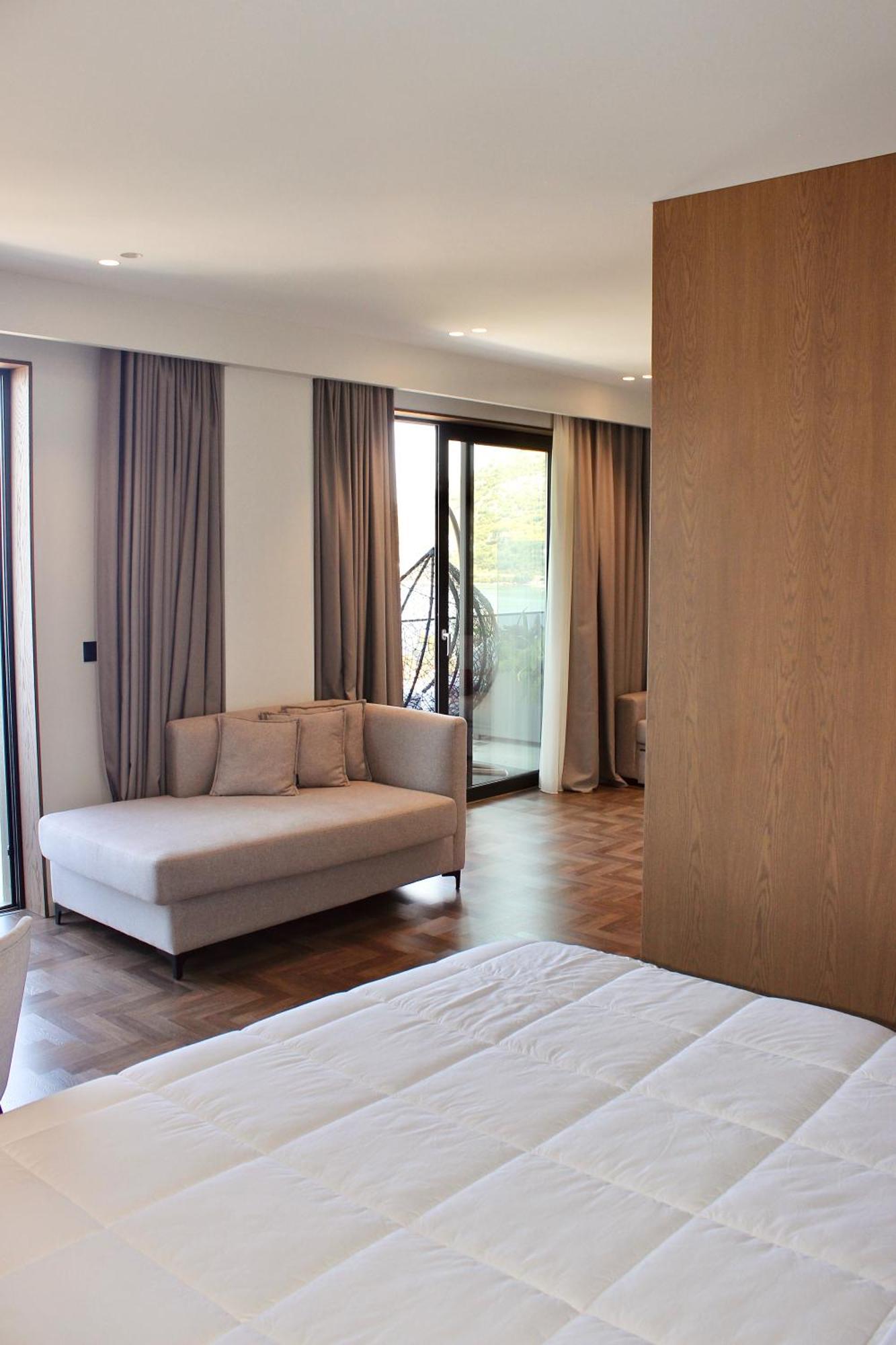 Mazarine Hotel, Vlore, Albania Radhima Kültér fotó