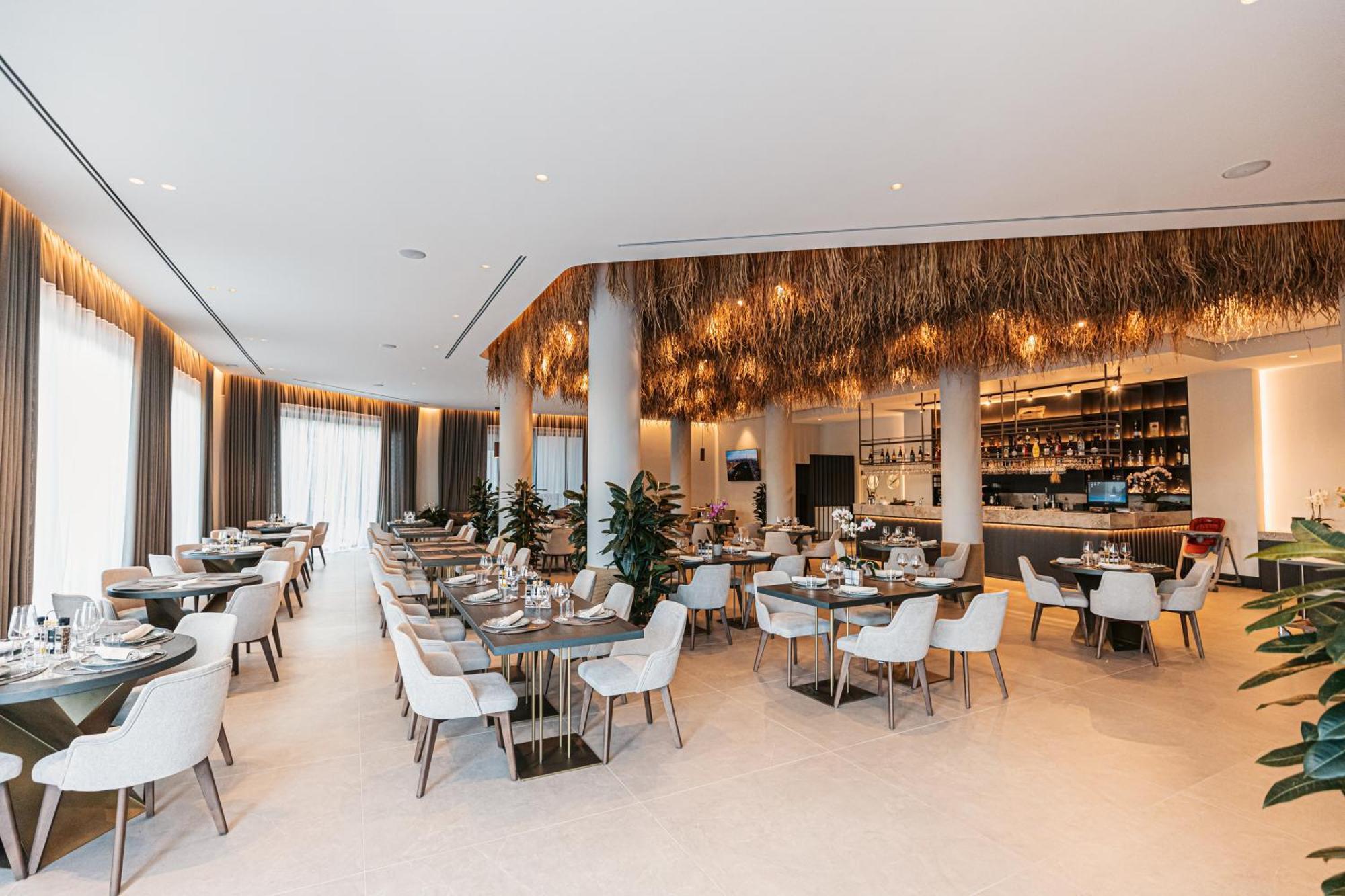 Mazarine Hotel, Vlore, Albania Radhima Kültér fotó